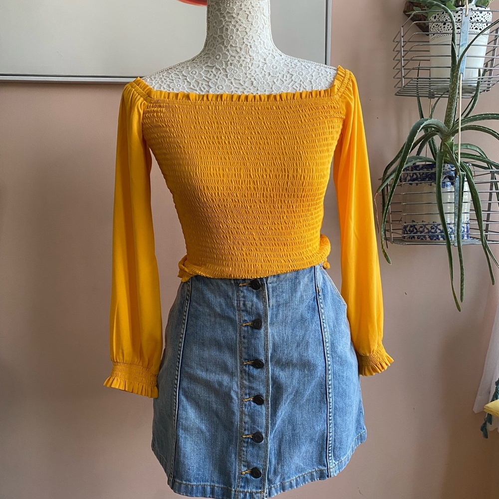 Guess BNWT Mustard Smocked Off-Shoulder Top